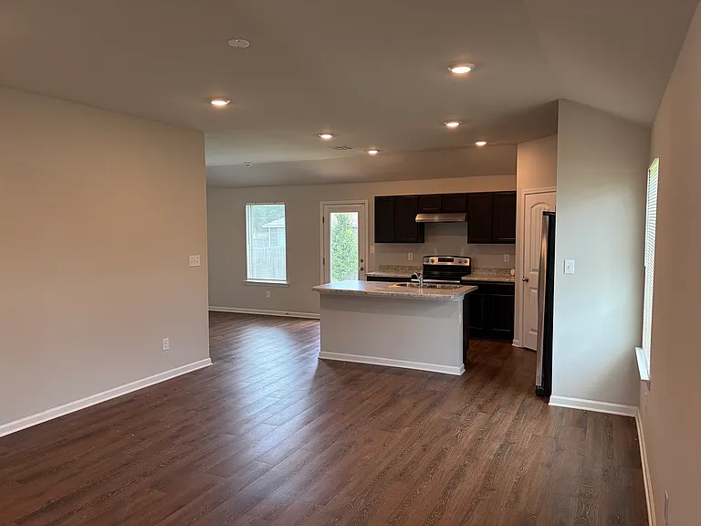 42285 Diego Dr — Photo 3