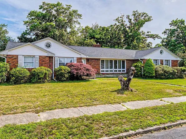 207 W Arctic Ave, Minotola, NJ 08341