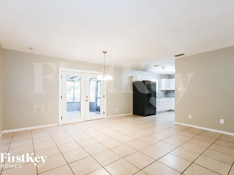 614 Huey St — Photo 5
