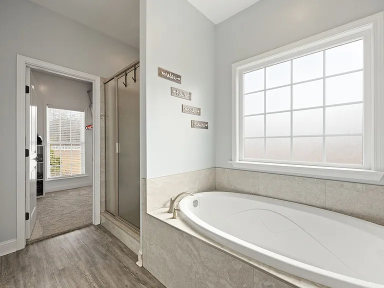 440 Rivercrest Dr — Photo 11