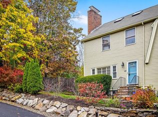 26 Pleasant St #B, Wellesley, MA 02482
