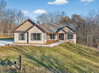 138 Magnolia Ln, Crossville, TN 38555