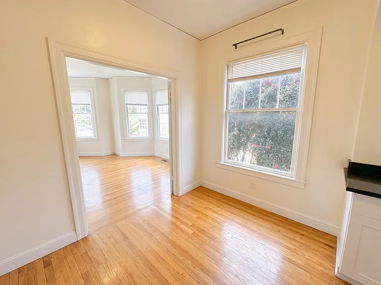 2495 Sutter St #5 — Photo 6