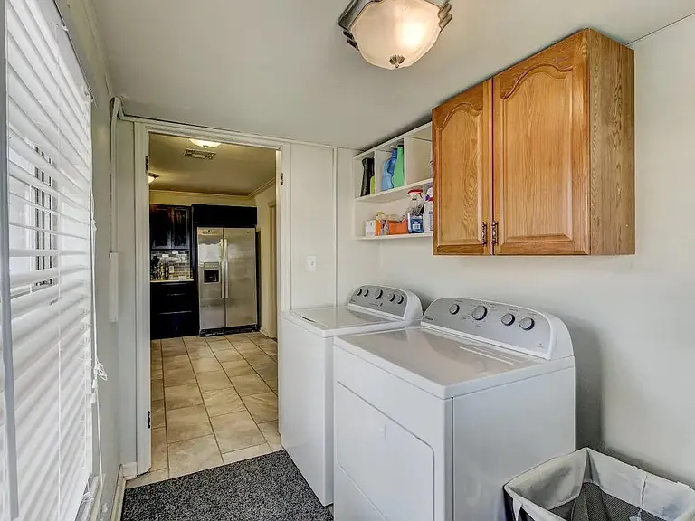 3745 NW 20th St — Photo 21