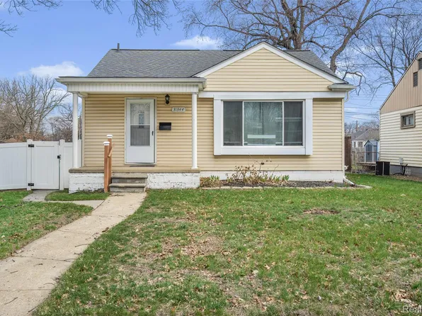 31344 Rosslyn Ave, Garden City, MI 48135