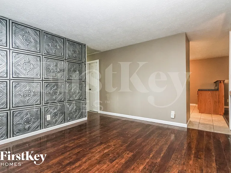 5439 Durango Ct — Photo 3
