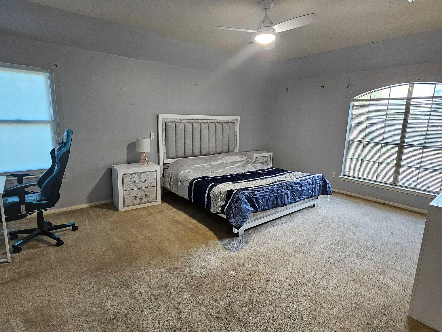 4 bed, 2.5 bath, 2444 sqft, $1,819 — Photo 3