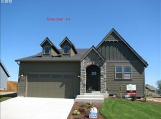 541 N 8th Pl, Carlton, OR