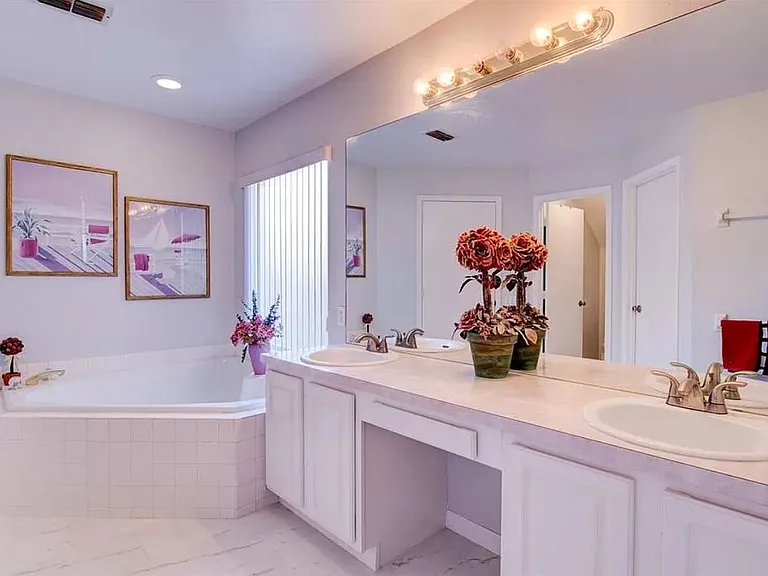 10709 Cherry Oak Cir #1 — Photo 13
