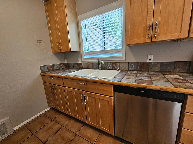 5629 E Minnesota Dr — Photo 11