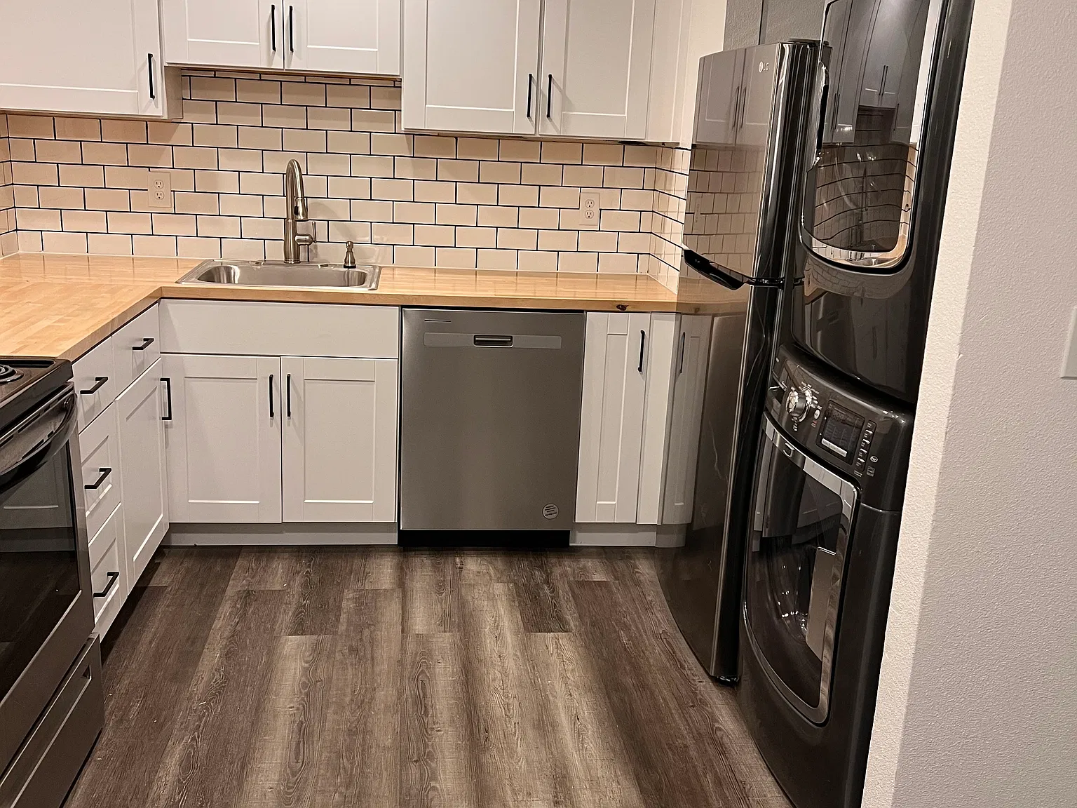 2 bed, 800 sqft, $1,650 — Photo 3