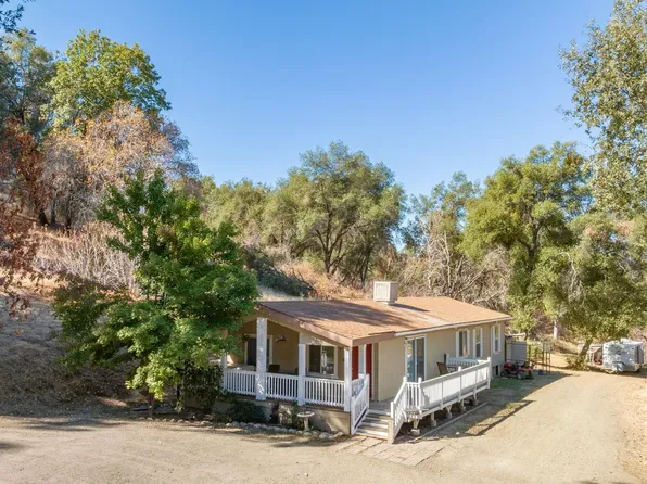 4975 Streeter Mountain Rd, Mariposa, CA 95338