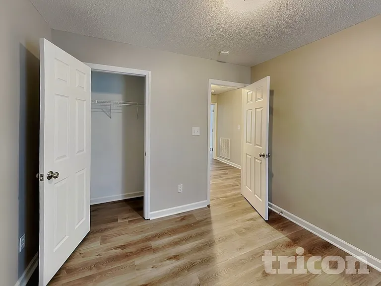 701 Avondale Dr — Photo 10