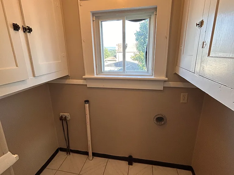 830 Brook St #830 — Photo 7