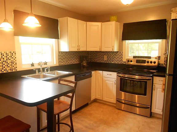 4th image of 1815 S 31st St