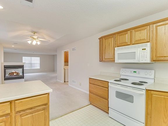 3rd image of 12516 E 39th Ter S #26