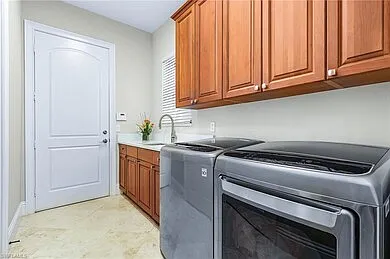 2853 Coco Lakes Ct — Photo 11