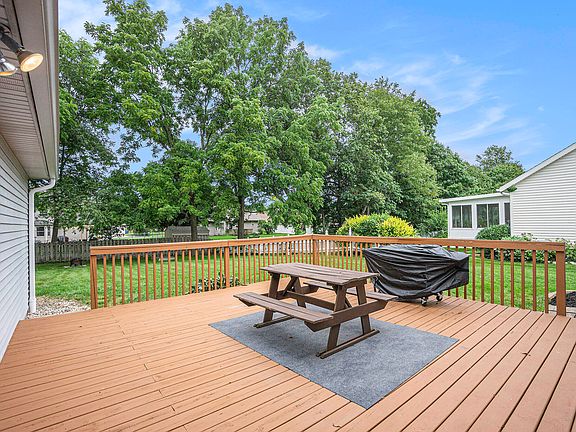 3rd image of 2684 Arrowwood Ln