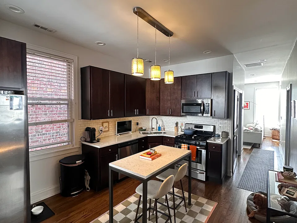 1417 W Fletcher St #2R
