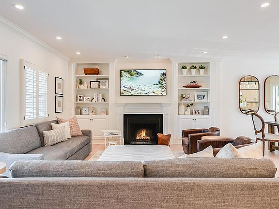 3rd image of 5827 Bellevue Ave