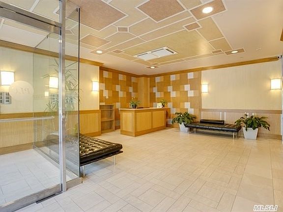2nd image of 11-624 Grosvenor Ln APT 10C