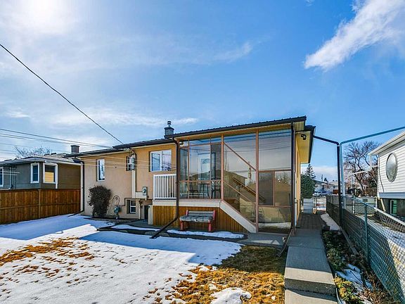 3rd image of 1228 Richland Rd NE