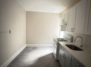 124 Osborne Ter #2, Newark, NJ