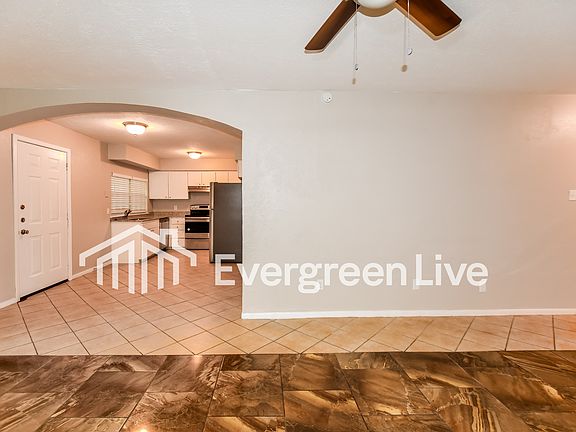 4th image of 803 Catherine Ln
