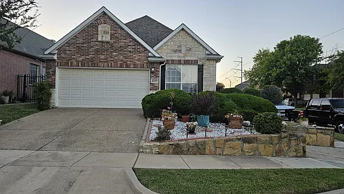 8207 Persimmon St Photo 1