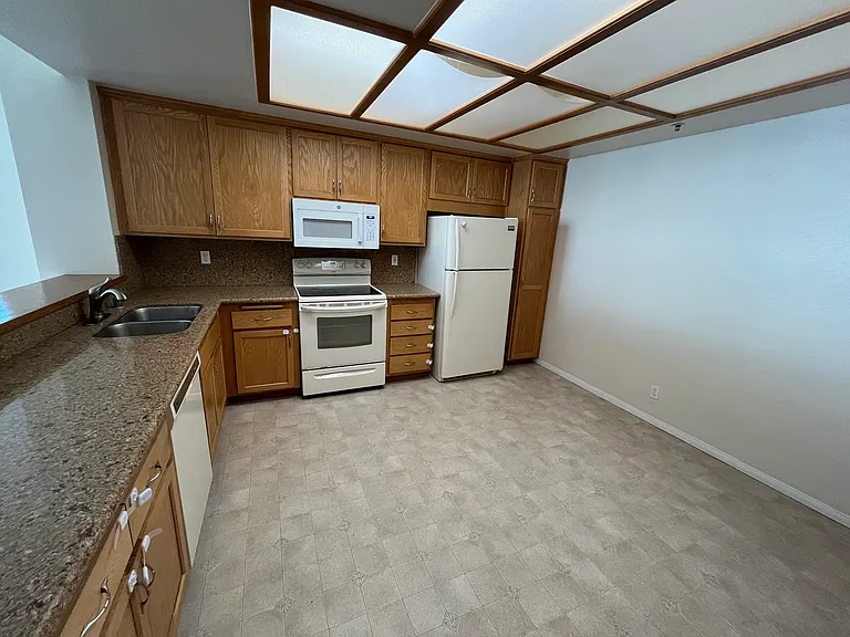 5875 Friars Rd #4302 — Photo 6