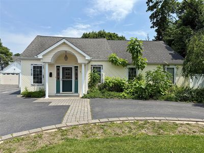 527 Carlls Path, Deer Park, NY, 11729