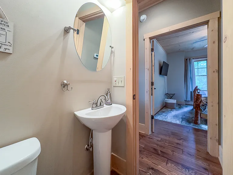 111 Watkins Farm Rd — Photo 16
