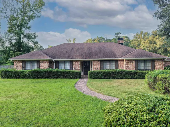 1006 Rosswood Colony Dr, Pine Bluff, AR 71603