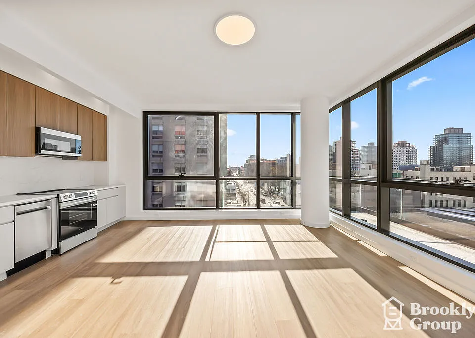 556 Baltic St #302