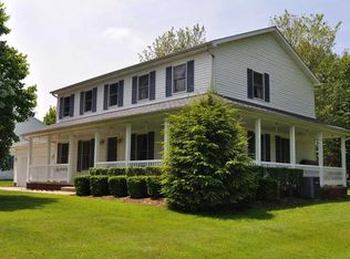 3246 Greentree Cir, New Castle, PA 16105