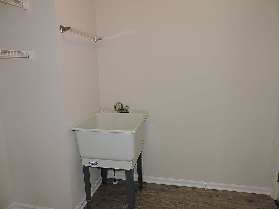 First Floor Laundry/ Mud Rm