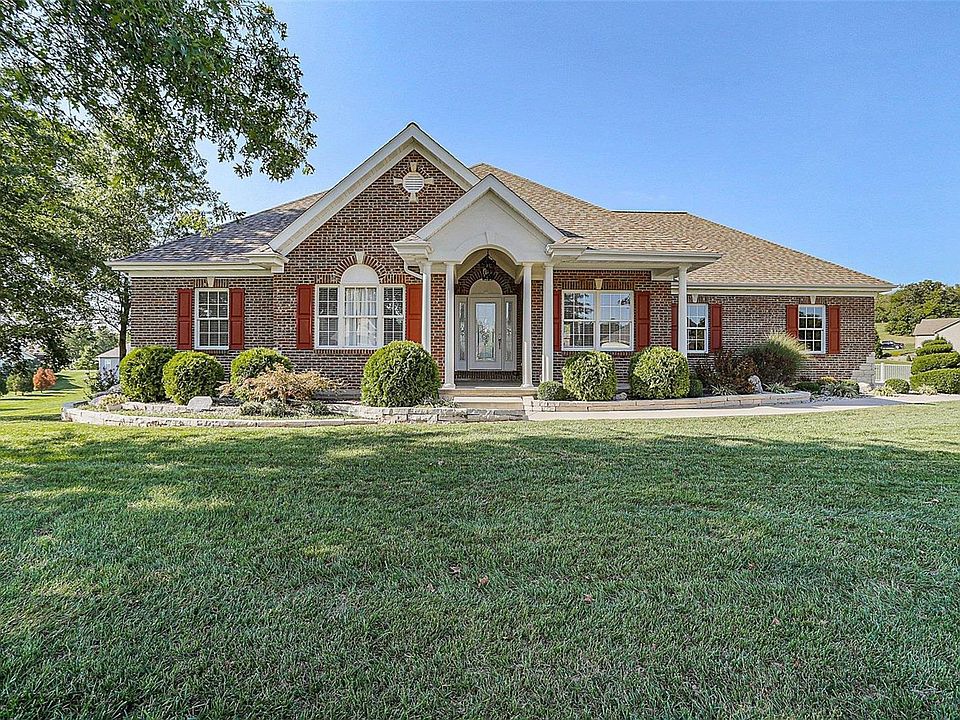 1st image of 673 Royal Oak Ct
