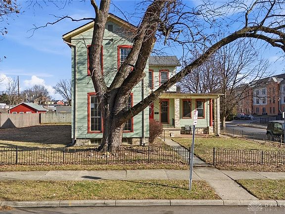 2nd image of 76-78 Huffman Ave #76-1/2-78