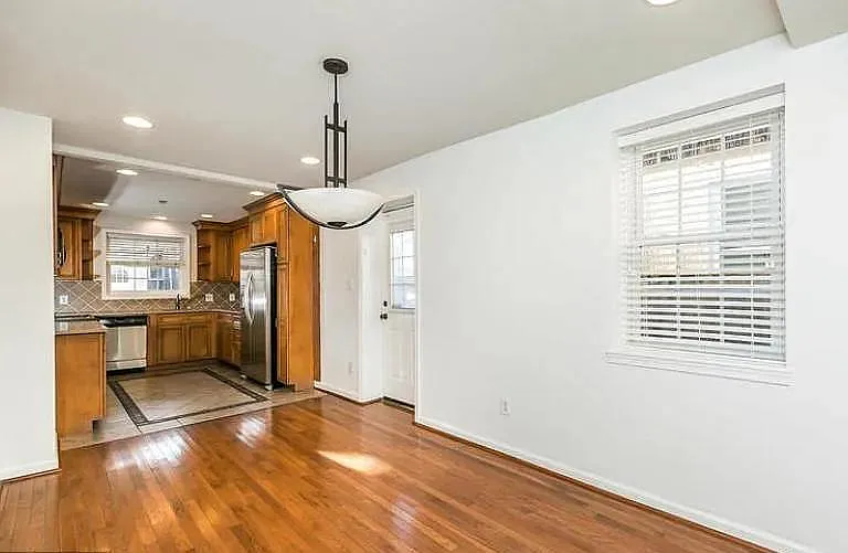 718 S Port St — Photo 3