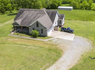 2412 Rawlings Rd, Woodlawn, TN 37191