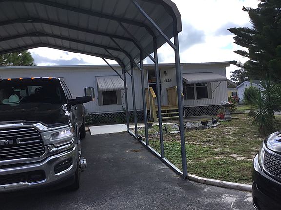 2nd image of 4835 Mistletoe Ln