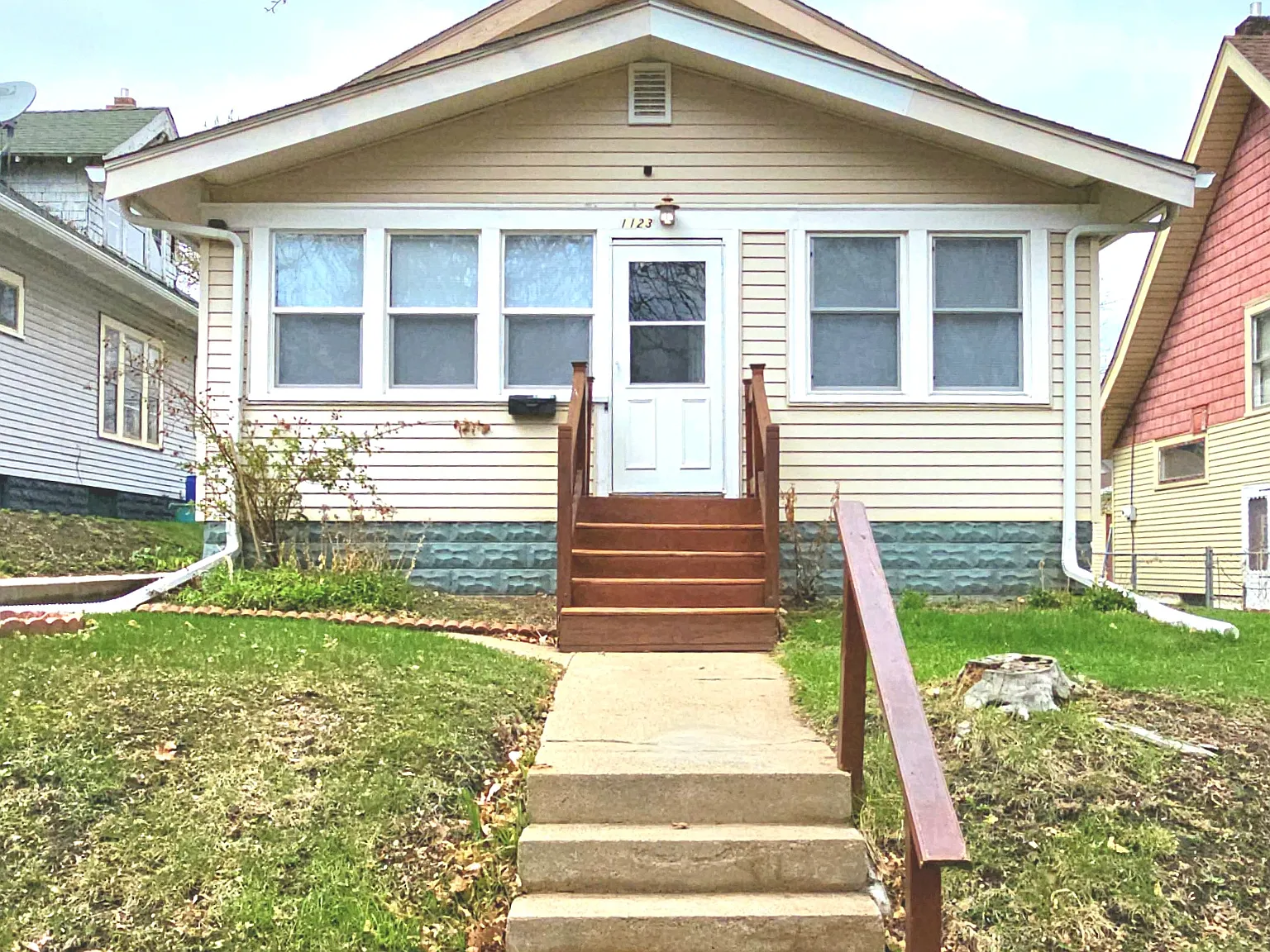 4 bed, 2748 sqft, $750 — Photo 1
