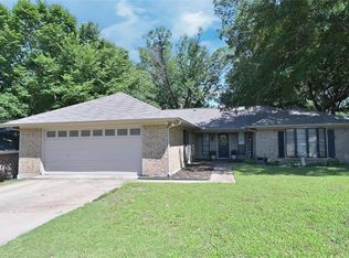 116 NE Alsbury Blvd, Burleson, TX 76028