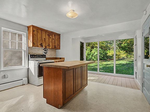 5th image of 68 Coles Meadow Rd