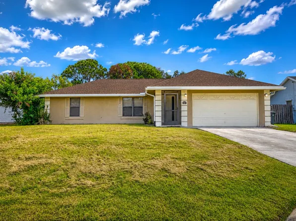 867 SE Starflower Avenue, Port St Lucie, FL 34983