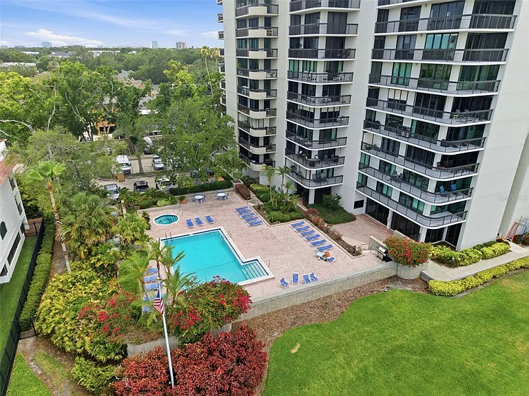 2413 Bayshore Blvd #1004 — Photo 52
