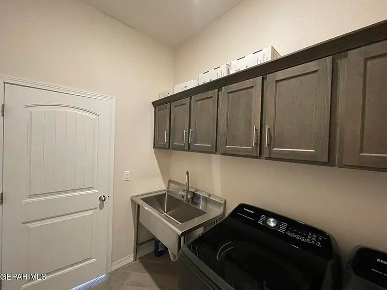 420 Villa Socorro Pl — Photo 27