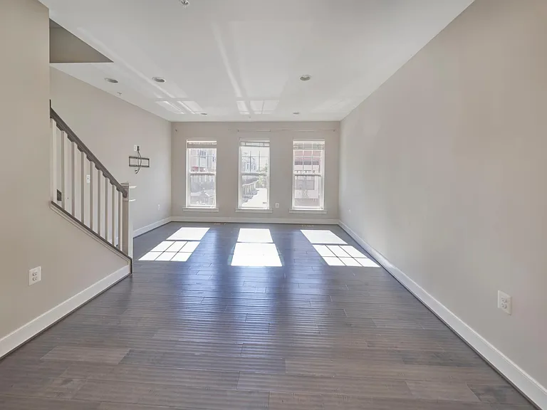 256 Bluemont Branch Ter SE — Photo 68