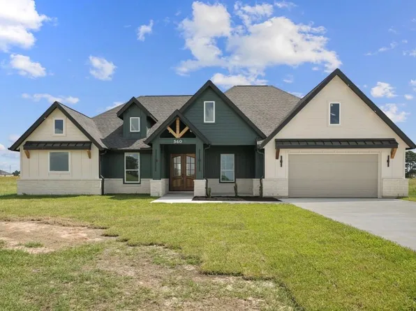 560 Quarter Horse Trl, Angleton, TX 77515