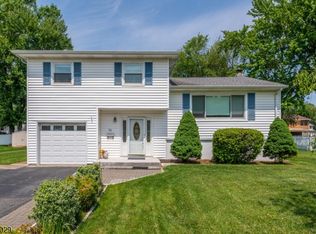 23 Distler Ave, West Caldwell, NJ 07006